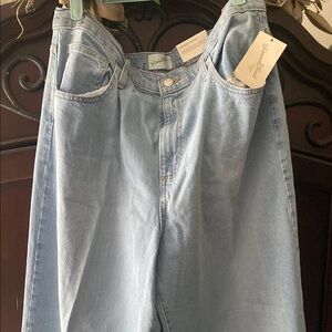 Universal Thread Light Blue High Rise Women's Jeans